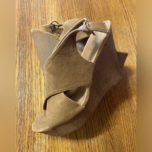 Tan wedges